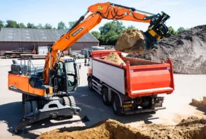 develon-dx140w-7-bager-na-kolesih-5